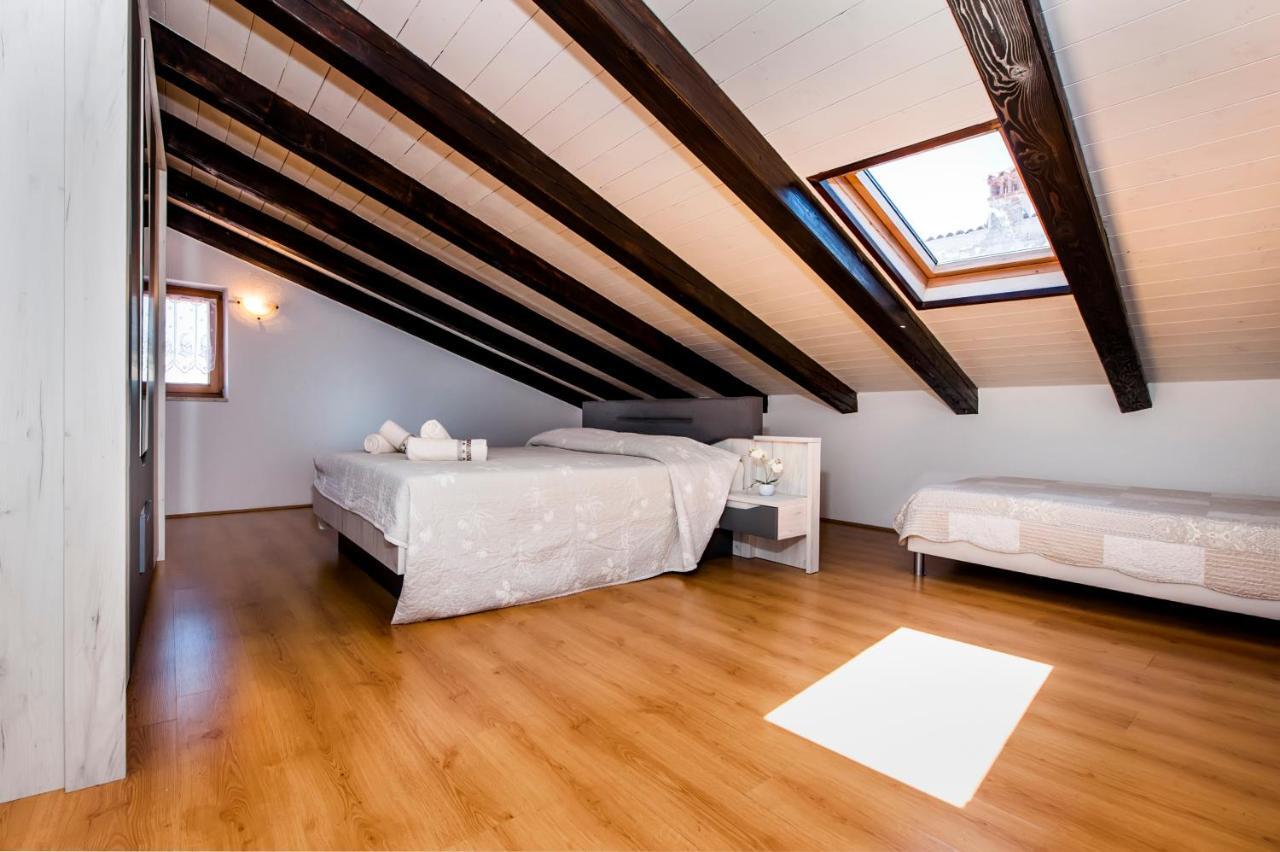 Guesthouse Ancient Stone Rovinj Exterior foto